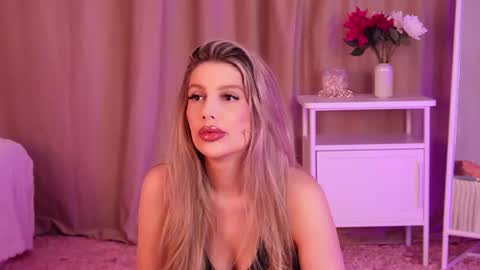 Claire online show from August 13, 8:12 pm