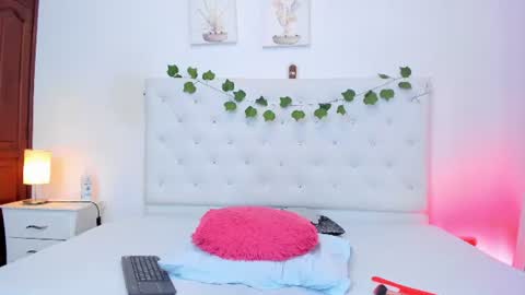 missdangerously online show from August 10, 5:36 pm