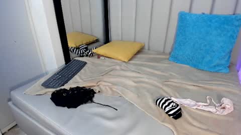 Dolly online show from August 12, 4:09 pm