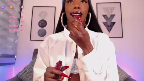 Emilie Diaz online show from August 7, 4:29 pm