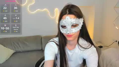 missevelyn__ online show from August 12, 7:54 am