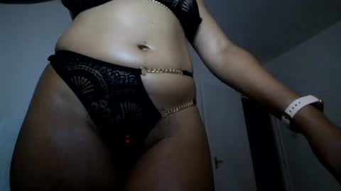 MissJasmineUK online show from August 13, 8:45 pm