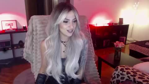 MissJenny7 online show from July 22, 9:50 pm