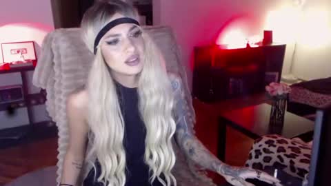 MissJenny7 online show from July 24, 9:51 pm