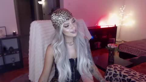 MissJenny7 online show from August 10, 10:11 pm