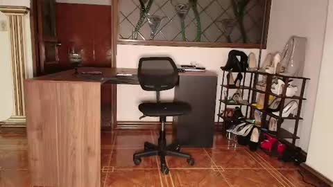 missmabelle_ online show from August 12, 2:03 am