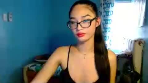 missminervaa online show from July 14, 4:50 am