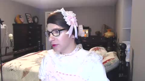 Nicole Smith online show from August 10, 12:01 am