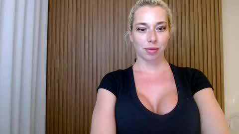 Riley  online show from August 6, 12:20 am