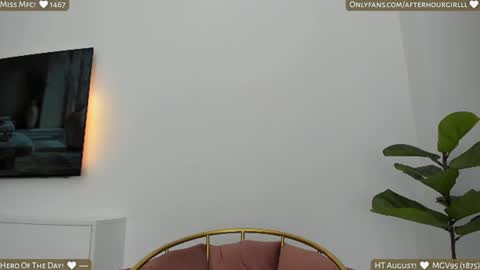 Reny online show from August 12, 7:38 pm