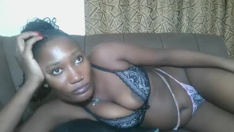 pretty gal online show from August 5, 5:11 pm