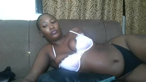 pretty gal online show from August 14, 10:35 pm