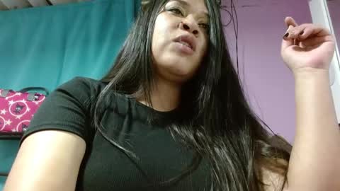 misssam28 online show from April 25, 1:00 am