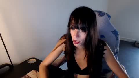 missthon online show from August 6, 4:55 am