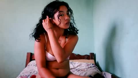 misstud02 online show from August 12, 6:16 am