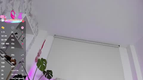 Pau OFmissweetpeach online show from August 6, 3:49 am