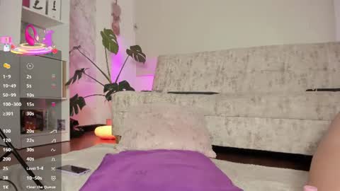 Pau OFmissweetpeach online show from August 8, 1:49 am