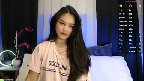 Missy Cruz online show from August 9, 12:00 am
