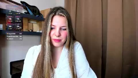 Anya online show from June 21, 7:59 pm