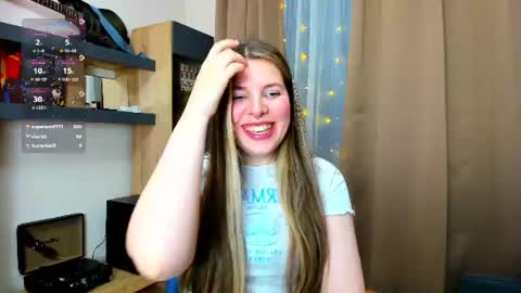 Anya online show from July 3, 8:55 pm