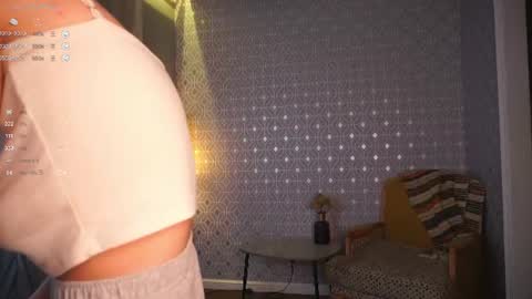Mia online show from August 2, 8:27 pm