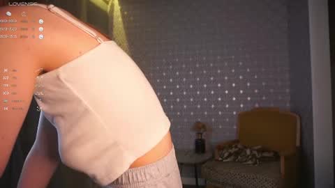 Mia online show from August 15, 5:28 pm