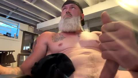 AJ online show from August 4, 9:56 pm