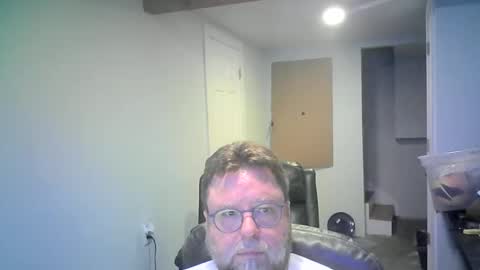 Mr. Happy online show from February 27, 2:43 am