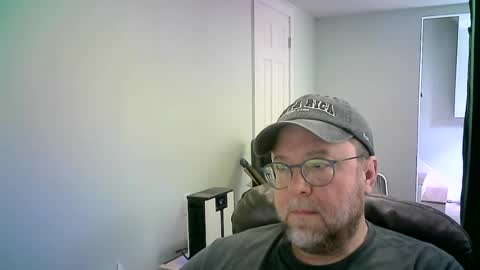 Mr. Happy online show from August 1, 9:10 pm