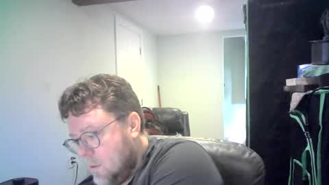 Mr. Happy online show from August 15, 6:23 pm