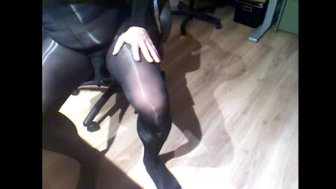 misterbobbyxx online show from June 16, 7:07 am