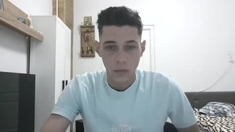 MisteriosoXragazzoX online show from August 16, 7:45 am