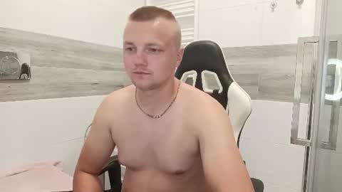 mistervibes21 online show from August 14, 6:33 pm