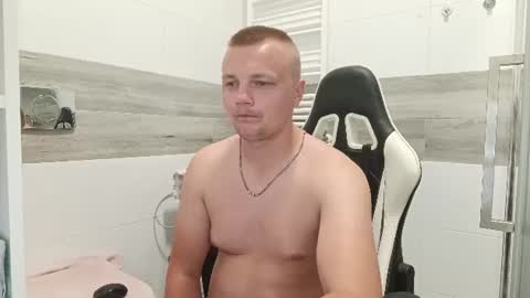 mistervibes21 online show from August 14, 7:50 pm
