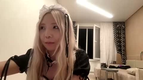 Luna online show from August 8, 9:15 pm