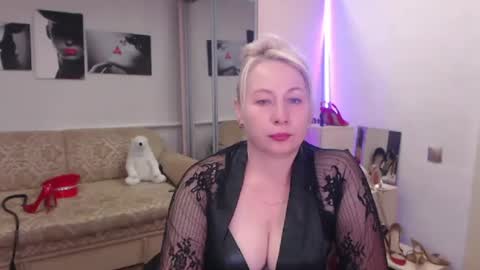 mistress_milfa online show from August 6, 6:51 pm