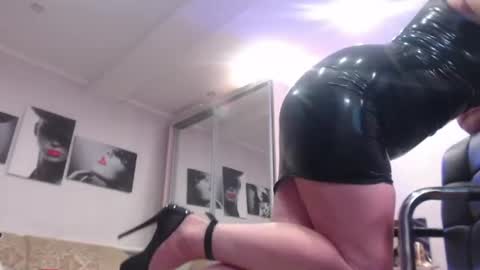 mistress_milfa online show from August 10, 5:47 pm