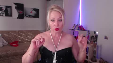 mistress_milfa online show from August 16, 2:32 pm