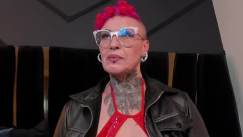 Sandy Mistress  online show from August 4, 11:35 pm
