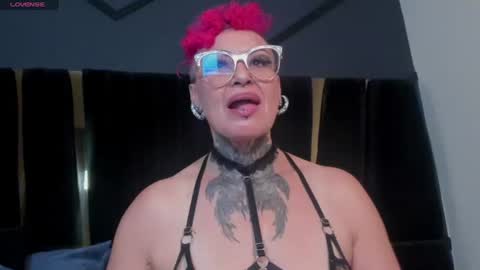 Sandy Mistress  online show from August 7, 12:43 am