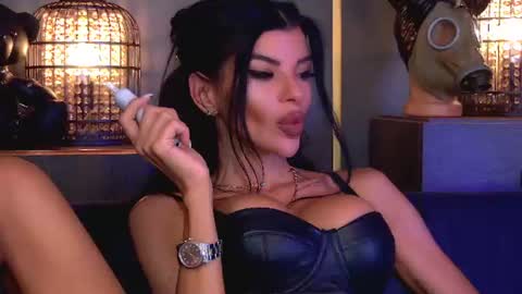 Elenia online show from July 6, 10:51 am