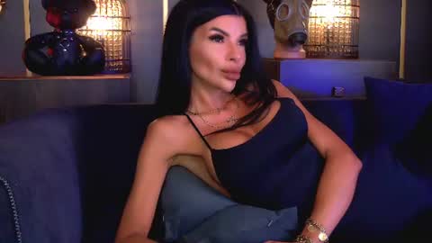Elenia online show from July 23, 9:55 am