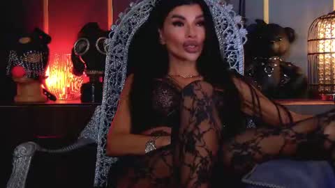 Elenia online show from August 7, 10:04 am