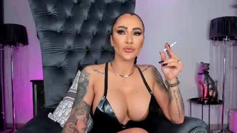 mistresskennya online show from July 6, 8:01 pm