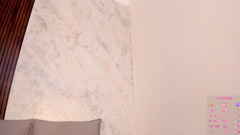 mistt_miaa online show from August 4, 11:02 pm