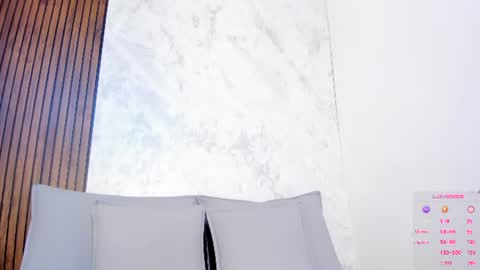 mistt_miaa online show from August 15, 6:56 pm
