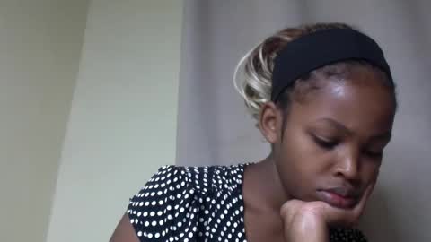 misty_shee online show from July 19, 8:33 pm