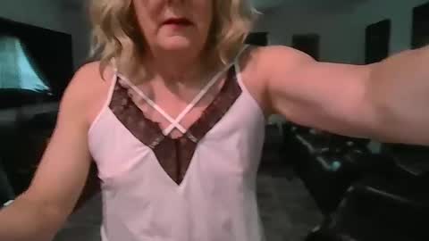 mistygoodslut online show from May 11, 11:56 am