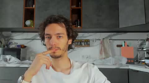 MitchelKurse online show from August 1, 9:59 am