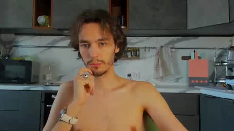 MitchelKurse online show from August 2, 2:46 pm